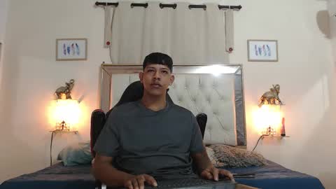 mr_stiven_ online show from September 2025 02:44:01 AM