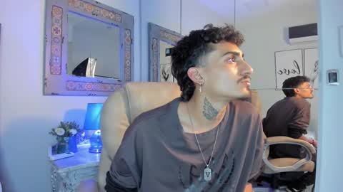 MR online show from December 2025 03:33:01 AM