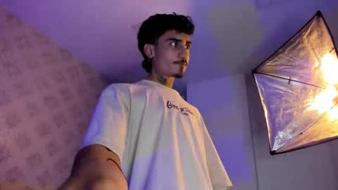 MR online show from December 2025 03:26:02 AM