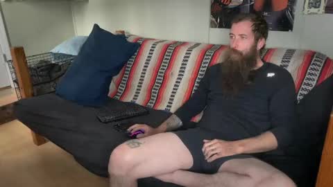 Snapshot of mr_valdor chatting on May 2026 05:52:02 PM Valdor online show from May 2026 05:52:02 PM