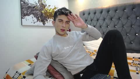 Snapshot of mr_williseo chatting on December 2024 08:40:01 PM williseo online show from December 2024 08:40:01 PM