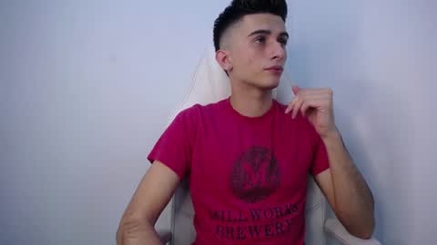 Snapshot of mr_williseo chatting on December 2024 08:16:01 PM williseo online show from December 2024 08:16:01 PM