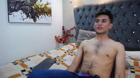 Snapshot of mr_williseo chatting on December 2024 11:29:01 PM williseo online show from December 2024 11:29:01 PM