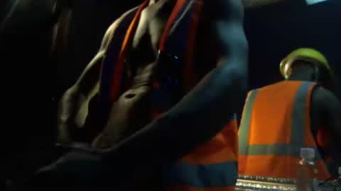 MrBigDiQ1 online show from January 2025 11:21:02 AM