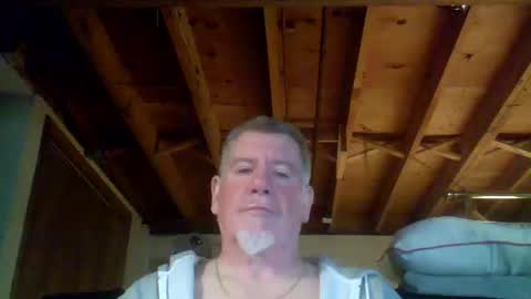 Snapshot of mrblade666 chatting on May 2026 10:48:01 PM mrblade666 online show from May 2026 10:48:01 PM