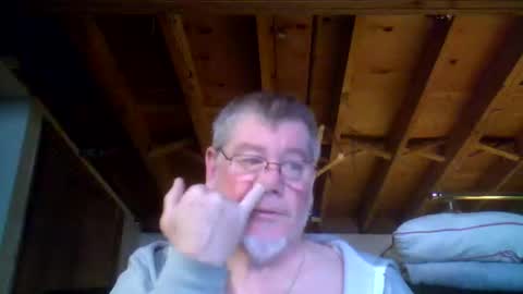 Snapshot of mrblade666 chatting on June 2026 09:55:02 AM mrblade666 online show from June 2026 09:55:02 AM