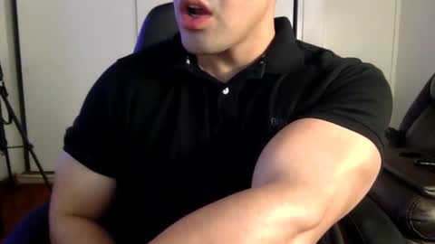 Snapshot of mrbree chatting on May 2026 04:04:02 PM Mr Bree online show from May 2026 04:04:02 PM