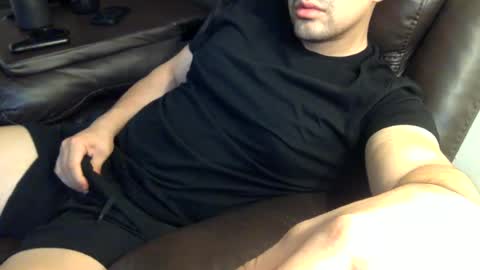 Snapshot of mrbree chatting on June 2026 03:21:01 PM Mr Bree online show from June 2026 03:21:01 PM