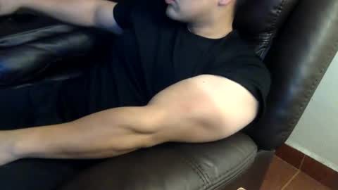 Snapshot of mrbree chatting on July 2026 02:05:17 AM Mr Bree online show from July 2026 02:05:17 AM