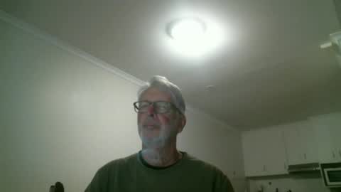 Snapshot of mrcreek1531 chatting on April 2026 09:14:01 AM mrcreek1531 online show from April 2026 09:14:01 AM