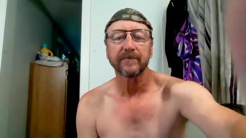 mrcumstain online show from October 2025 07:04:02 PM