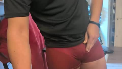 Snapshot of mrdelapampa chatting on November 2025 02:00:01 PM mrdelapampa online show from November 2025 02:00:01 PM