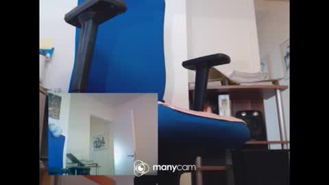 MrJohnsen1975 online show from May 2026 02:44:02 PM