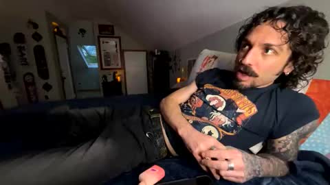 Snapshot of mrfanceypants chatting on May 2026 03:35:01 AM mrfanceypants online show from May 2026 03:35:01 AM