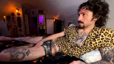 Snapshot of mrfanceypants chatting on May 2026 06:32:02 AM mrfanceypants online show from May 2026 06:32:02 AM