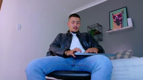 Mr Fox online show from March 2026 07:36:02 PM