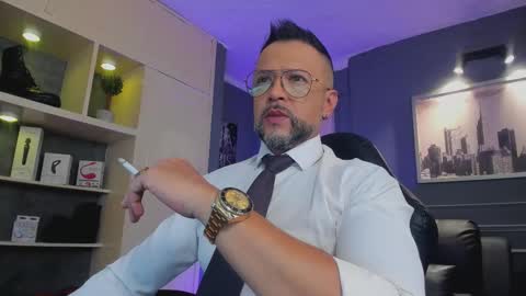 MrFrank. online show from November 2025 12:05:02 PM