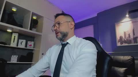 MrFrank. online show from November 2025 12:15:02 PM