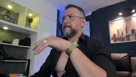 Snapshot of mrfrank_tattoo chatting on June 2026 02:09:01 PM MrFrank. online show from June 2026 02:09:01 PM