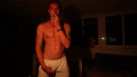 Snapshot of mrlong23cm chatting on November 2025 09:43:02 PM Mr Long online show from November 2025 09:43:02 PM