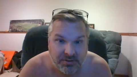 Snapshot of mrlovalova83 chatting on December 2024 05:37:01 AM mrlovalova83 online show from December 2024 05:37:01 AM