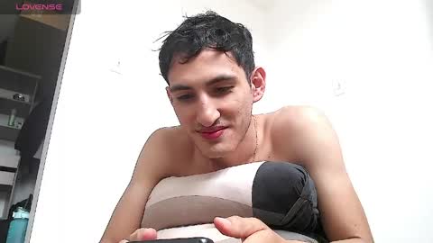 INDEPENDT MODEL - Twitter mrmickke online show from March 2026 08:21:02 PM