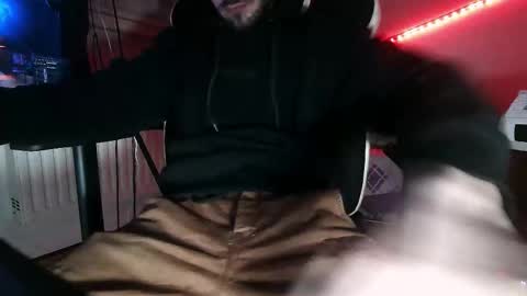 MrRogue online show from December 2025 07:52:02 PM