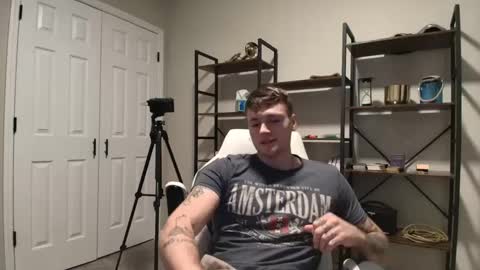 Snapshot of mrryanvoss chatting on December 2024 03:31:02 PM Mr Ryan Voss online show from December 2024 03:31:02 PM