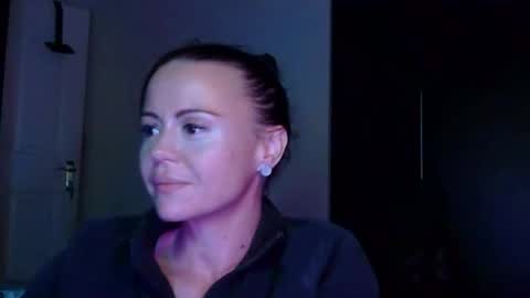Snapshot of mrs_bunny_swing chatting on April 2026 05:42:02 PM mrs_bunny_swing online show from April 2026 05:42:02 PM
