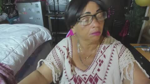 mrs_mommy online show from November 2025 07:24:01 PM