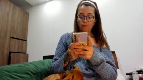 mrs_robinson21 online show from March 2026 05:00:02 AM