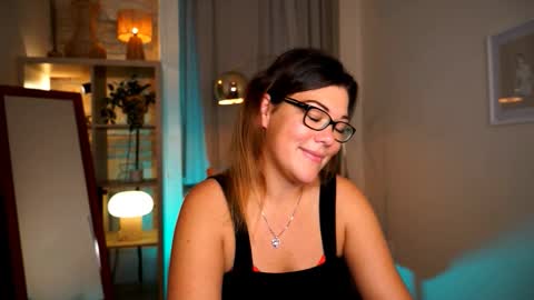 Snapshot of mrsfllowerr chatting on October 2025 06:17:02 PM Tamara online show from October 2025 06:17:02 PM