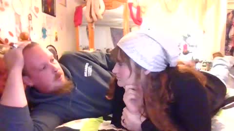 Snapshot of mrsluna19 chatting on December 2024 07:43:01 PM MrsLuna19 online show from December 2024 07:43:01 PM