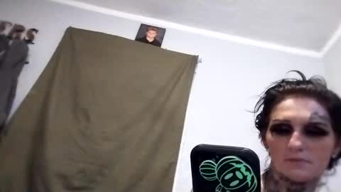 Snapshot of mrssavage97 chatting on October 2025 05:28:02 AM mrssavage97 online show from October 2025 05:28:02 AM