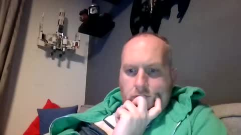 mrzwolle online show from December 2024 12:02:01 AM