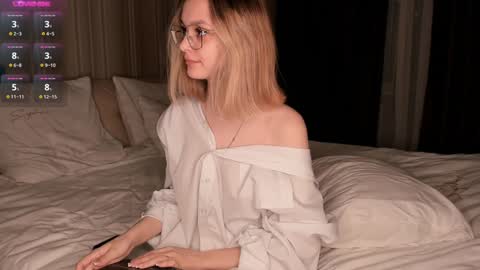 Snapshot of ms_elizabethqueen chatting on December 2024 06:06:01 PM Elizabeth online show from December 2024 06:06:01 PM