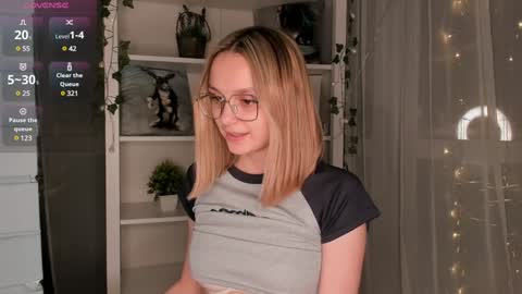 Snapshot of ms_elizabethqueen chatting on January 2025 09:22:01 PM Elizabeth online show from January 2025 09:22:01 PM