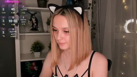 Snapshot of ms_elizabethqueen chatting on February 2025 10:00:01 PM Elizabeth online show from February 2025 10:00:01 PM