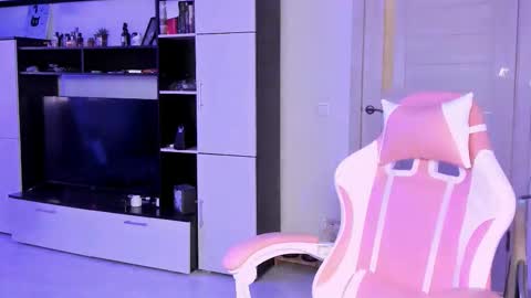 ms_emily_ online show from March 2026 02:00:02 PM