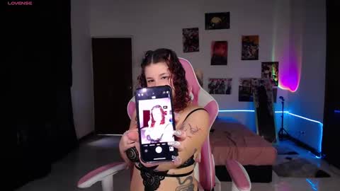 Manuela3 online show from October 2025 05:46:02 PM