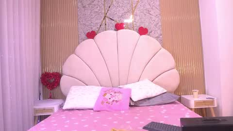 Manuela  online show from February 2026 03:18:01 AM