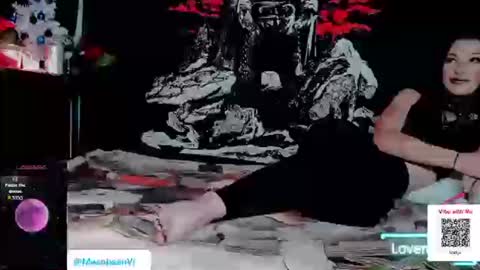 Snapshot of msvioletx chatting on November 2025 12:42:01 AM MsVioletx online show from November 2025 12:42:01 AM