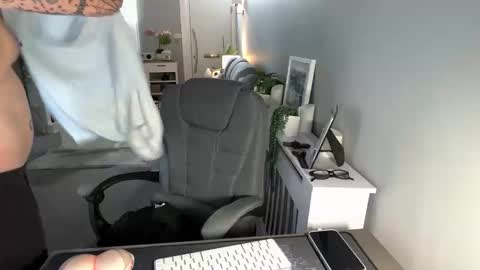 mtb1697 online show from March 2026 10:37:02 AM