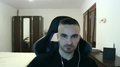 Victor online show from November 2025 06:40:01 PM