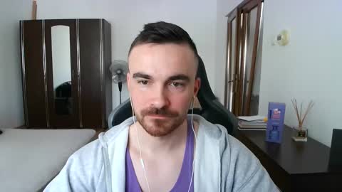 Snapshot of mu5clemania chatting on April 2026 08:29:01 AM Victor online show from April 2026 08:29:01 AM