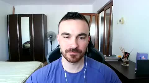 Snapshot of mu5clemania chatting on June 2026 08:45:02 AM Victor online show from June 2026 08:45:02 AM