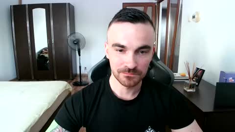 Snapshot of mu5clemania chatting on July 2026 04:57:02 PM Victor online show from July 2026 04:57:02 PM