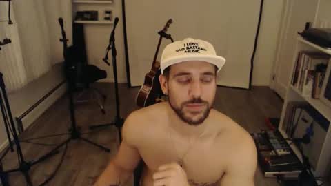 muchachote_ online show from December 2025 04:41:04 AM