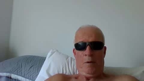 mucholover online show from January 2026 04:33:02 PM