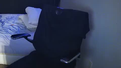 Muffdiver online show from February 2025 09:28:01 AM